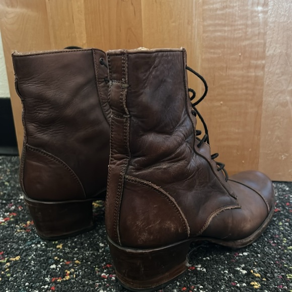 Sutro Lace up heeled boots brown leather size 7 good condition - Picture 4 of 9